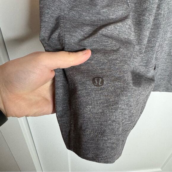 Lululemon T.H.E. Short Heathered Gray Drawstring Athletic Shorts Size Small - Picture 5 of 6